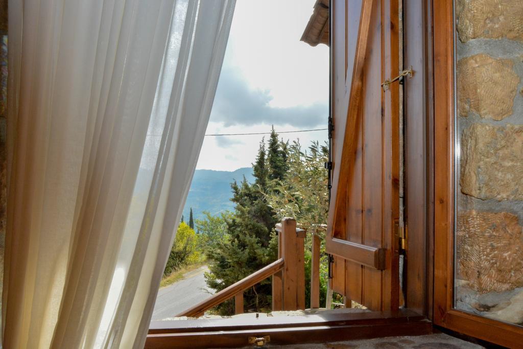 Nymfes Guesthouse Synikia Mesi Trikalon Exterior photo