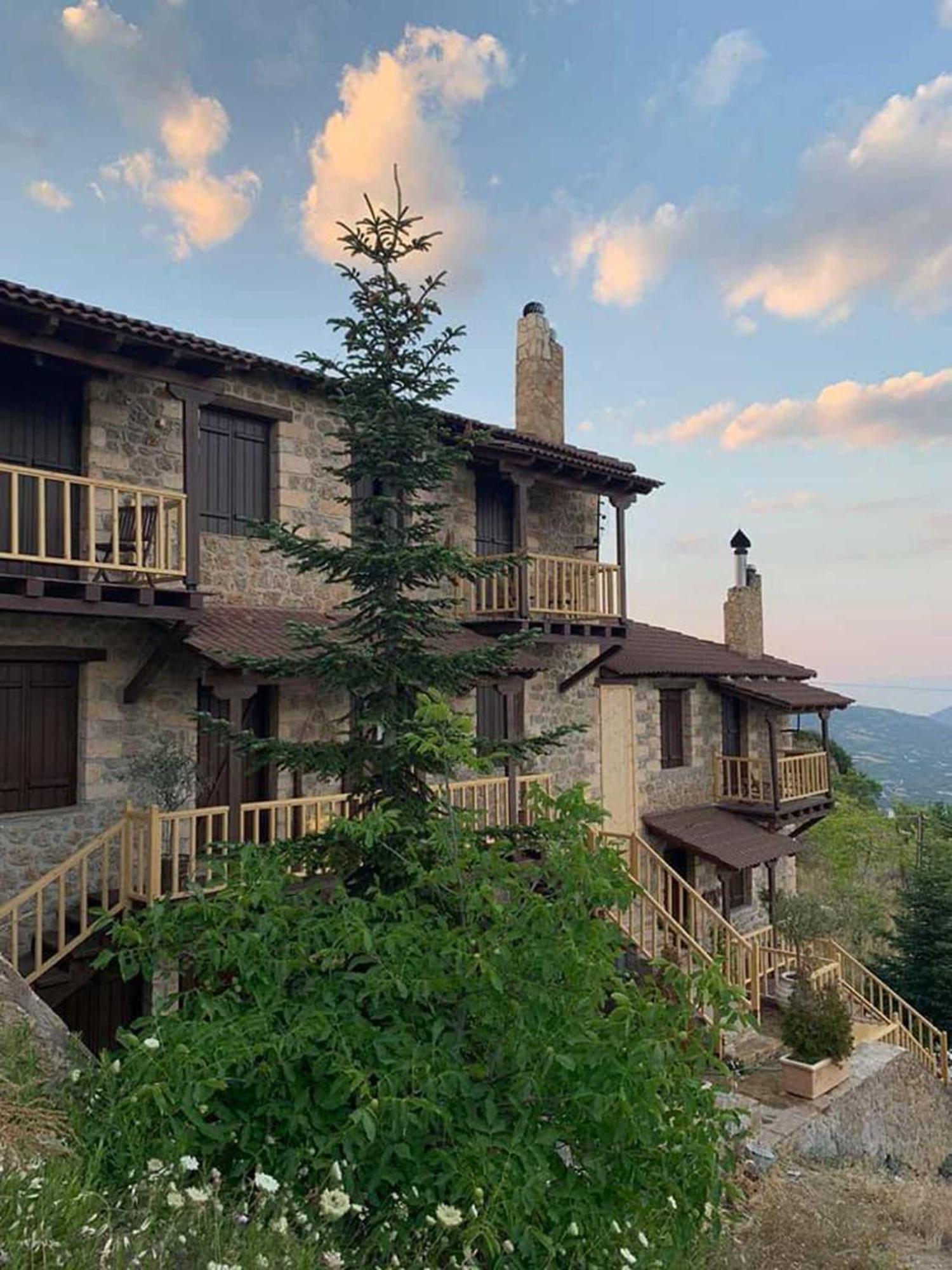 Nymfes Guesthouse Synikia Mesi Trikalon Exterior photo